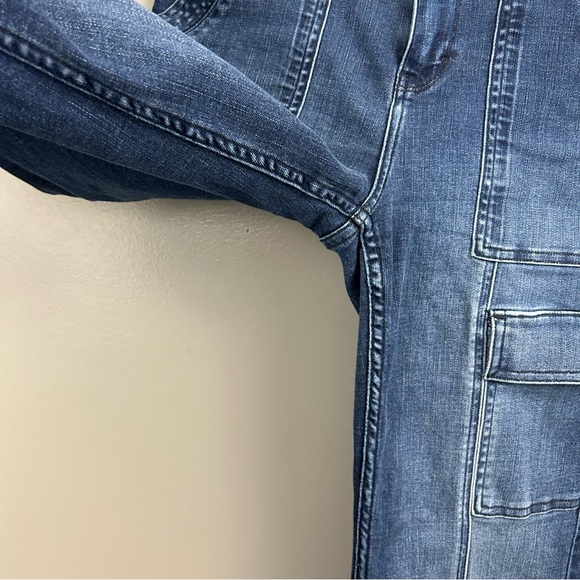 White House Black Market High Rise Wide Leg Cargo Jeans Size 2 - Picture 5 of 14